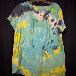 Tie-Dye V-Neck Women’s Top